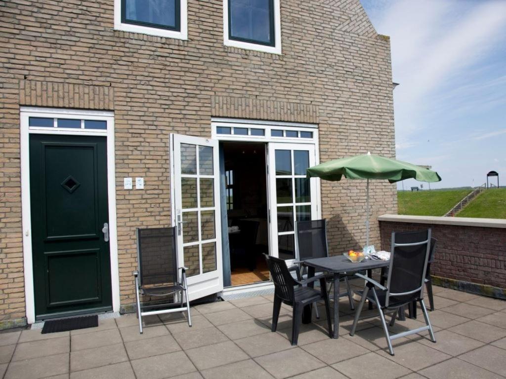 Luxury 4-Person Residence In The Holiday Park Landal Esonstad Anjum Exterior foto