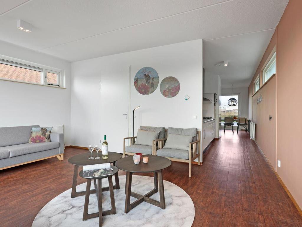 Luxury 4-Person Residence In The Holiday Park Landal Esonstad Anjum Quarto foto