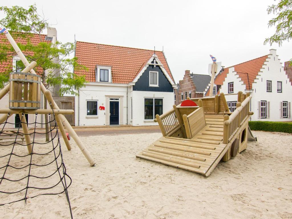 Luxury 4-Person Residence In The Holiday Park Landal Esonstad Anjum Exterior foto